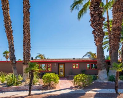 2 Bedroom 2BA 1131 ft Apartment For Rent in Palm Springs, CA