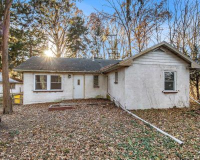 2 Bedroom 1BA 1520 ft Single Family House For Sale in Lambertville, MI