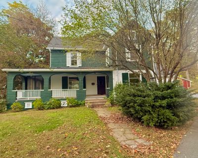 3 Bedroom 1BA 1840 ft Apartment For Rent in Canton, CT