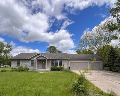 3 Bedroom 2BA 1346 ft Single Family House For Sale in Elkhart, IN