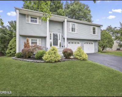 3 Bedroom 2.5BA 1650 ft Apartment For Rent in Monmouth County, NJ