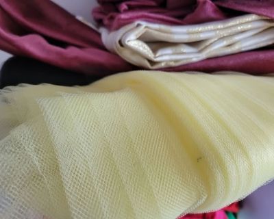 A bolt of tulle, small rolls of tulle, zippers, buttons, and fabric that I would like to get rid of. I also added additional fabrics to the bag. Fair Chance Policy: I ll wait before choosing a recipient to give more people a chance to reply. Check out the pictures at: