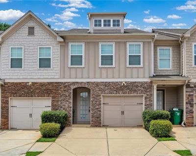 3 Bedroom 2BA 1592 ft Townhouse For Sale in Decatur, GA