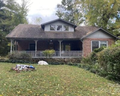 4 Bedroom 2BA 1093 ft Single Family Home For Sale in Cullowhee, NC