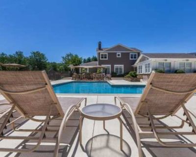 2 Bedroom 2BA 1049 ft Apartment For Rent in Buncombe County, NC