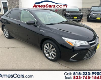 *****LOCAL TRADE*****2016 TOYOTA CAMRY XLE FEATURING LEATHER SEATS, HEATED SEATS, SUNROOF, BLUETOOTH, BACK UP CAMERA, BLIND SPOT DETECTION, LANE DEPARTURE WARNING, USB AND AUX PORT, 2 KEY FOBS, AND MUCH MORE! BUY WITH CONFIDENCE THIS CAMRY IS FRESHLY SERVICED AND COMES WITH A 6 MONTH/6,000 MILE SERVICE AGREEMENT ON THE ENGINE AND TRANSMISSION! CALL FOR MORE INFORMATION AND TO SCHEDULE A TEST DR...