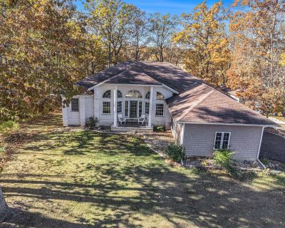 6 Bedroom 3BA 2407 ft Single Family House For Sale in Jackson, MI