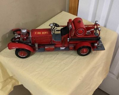 Vintage Model 1926 SO Prairie Fire Truck