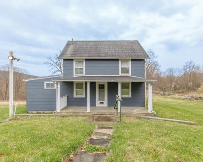2 Bedroom 1BA 725 ft Apartment For Rent in Putnam Valley, NY