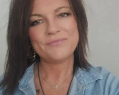 Melissa - Needs an Apartment on iROOMit or a Room