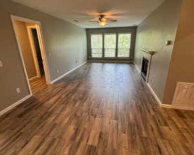 2 Bedroom 2BA 1000 ft Condominium For Sale in HILTON HEAD ISLAND, SC