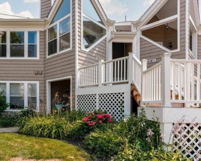 7616 Coachlight Ln Unit A. Gorgeous! Contemporary and light filled open floor plan! Stainless Steel appliances, granite counters, wood floors throughout!! Wood burning fireplace, vaulted ceilings, skylights, updated bathrooms, washer and dryer in unit. Coveted Woodland Village location! Community pool and tennis courts. Available immediately. $39.99 non refundable application fee. Pets case by ...