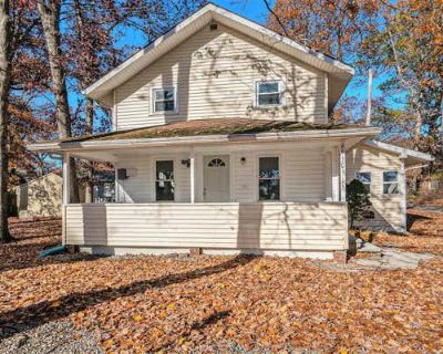 3 Bedroom 1BA 1455 ft Single Family Home For Sale in HOWE, IN