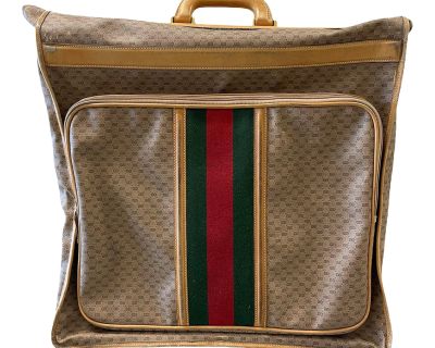 Gucci Vintage Folding Garment Bag With Keys, Hangers, Impeccable Interior