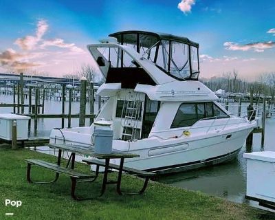 1996 Bayliner 3388 CB