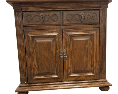 1930s Ethan Allen Solid Oak Wood Nightstand