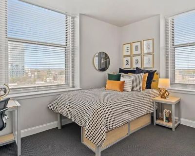 2 Bedroom 2 Bathroom - K (Has an Apartment). Room in the 1 Bedroom 1BA Apartment For Rent