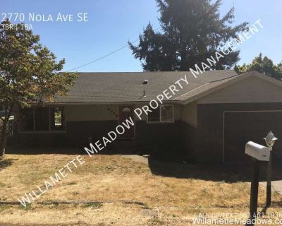 3 Bedroom 1BA 1220 ft Single-family home For Rent in Salem, OR