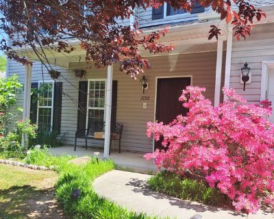 I'm a very quiet person to live with. Although my Jake can bark when something aroses him. Puppy of 8 mo. Lovable Shitszu/Maltese, and a beautiful grey cat. I d like to work and haven't found anything so far. I'm in the process of writing a book which occupies me .. 1 Bedroom. 1 Bathroom