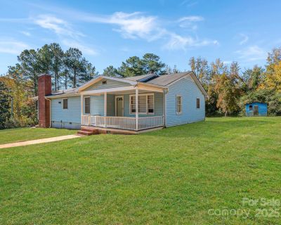 3 Bedroom 1BA 1474 ft Single Family Home For Sale in Lilesville, NC