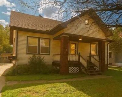 3 Bedroom 3BA 0 ft Apartment For Rent in Cleveland, OH