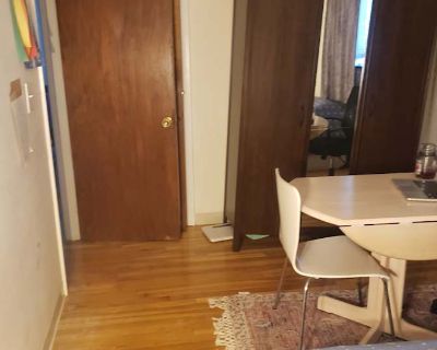 Available on: now. Furnished. Children friendly * Students welcome * 40+ years welcome. Comfortable and cozy and clean has some furniture, accessible to public transportation and major roads,close to shops, restaurants and entertainment.. Rent $1,200 per month Bills Not included Security deposit None Property type Apartment Room furnishing Furnished Preferred gender Males Available on Now. I am...