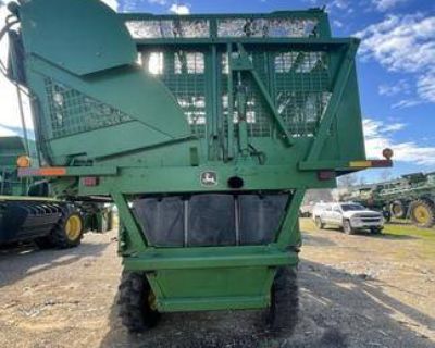 2001 John Deere 9986