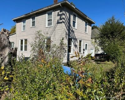3 Bedroom 2BA 1664 ft Single Family House For Sale in Norwich, CT