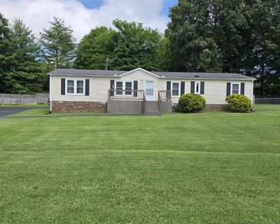 4 Bedroom 2BA 1736 ft Mobile Home For Sale in Dickson, TN