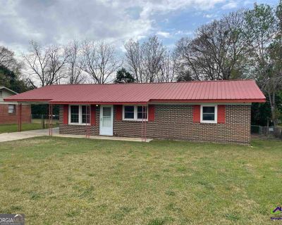 3 Bedroom 2BA 1122 ft Apartment For Rent in Warner Robins, GA