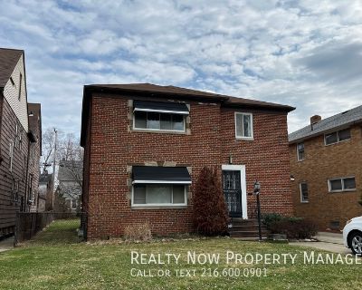 3 Bedroom 1BA 1000 ft Pet-Friendly Apartment For Rent in Euclid, OH