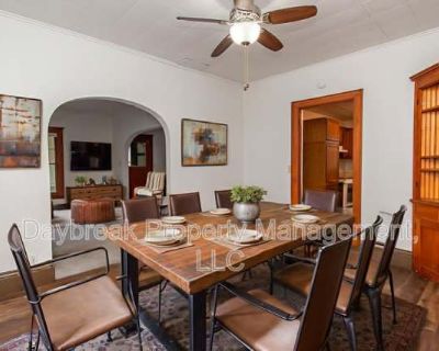 5 Bedroom 2BA 0 ft Pet-Friendly Apartment For Rent in Fargo, ND