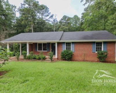 3 Bedroom 2BA 1056 ft House For Rent in Winder, GA