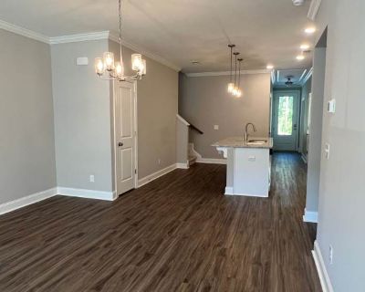 3 Bedroom 2.5BA 1952 ft Pet-Friendly Apartment For Rent in Bluffton, SC