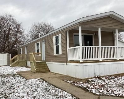 3 Bedroom 2BA 1050 ft Mobile Home For Rent in Elkhart, IN