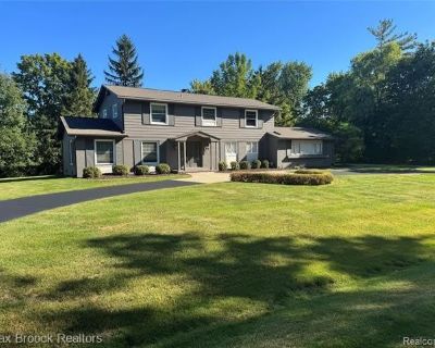 3200 Hartslock Woods Drive. image_url. In unit laundry Hardwood floors Dishwasher Pet friendly Garage Recently renovated Unit Amenities dishwasher fireplace furnished hardwood floors in unit laundry microwave range refrigerator walk in closets recently renovated Property Amenities pet friendly parking garage internet access. 4 Bedroom. 3 Bathroom. 2850 ft . Furnished