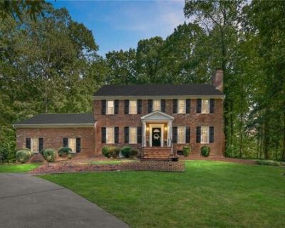 Hillcrest Ter, Fredericksburg, Home For Sale