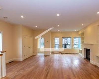 4 Bedroom 3.5BA 1700 ft Townhouse For Rent in Brighton, MA