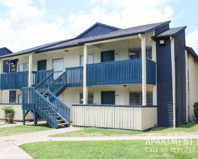 15709 Bammel Village Dr . REF: # H2395. Refer this number when you reaching us about this AD. Please call / text 713-300-2414 Description: Buena Vista features multiple floor plans consisting of one, two and three bedrooms. The community features a swimming pool, onsite laundry facilities, playground, clubhouse, and perimeter fencing. Uniquely designed with the amenities that you deserve, our c...