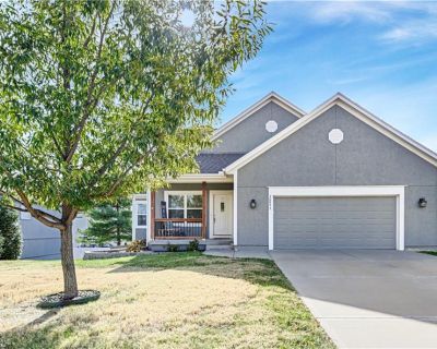 3 Bedroom 2BA 1506 ft Single Family House For Sale in Spring Hill, KS