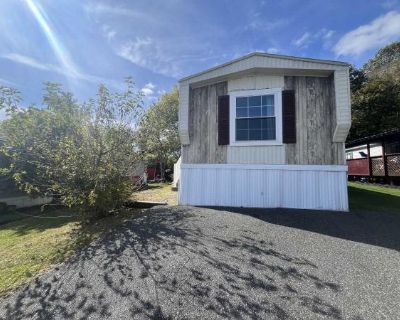 64 Ashford Lane. Welcome Home to 64 Ashford Lane! 2 Bed & 1 Bath Home Dine-In Kitchin Combination Tub & Shower in Hall Bath Utility Room with Washer & Dryer Hookups Paved Driveway She .... 2 Bedroom. 1 Bathroom. 784 ft