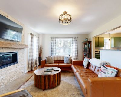 4 Bedroom 3.5BA House Vacation Rental in Edwards Escape, Edwards, CO