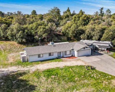 3 Bedroom 2BA 1647 ft Single Family Home For Sale in COARSEGOLD, CA