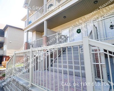 2 Bedroom 2BA 850 ft Townhouse For Rent in Ottawa, ON