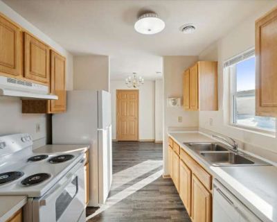 4 Bedroom 2.5BA 1400 ft Apartment For Rent in Saginaw, MI