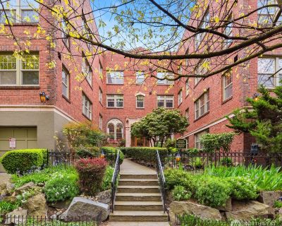 1 Bedroom 1BA 571 ft Condo For Sale in Seattle, WA