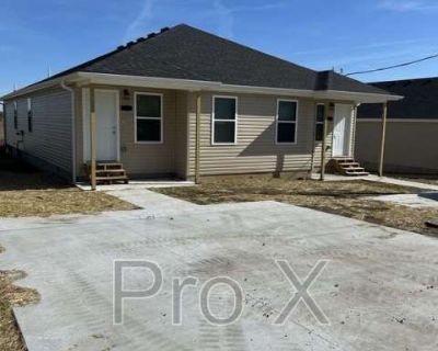 3 Bedroom 2BA 1170 ft Pet-Friendly Apartment For Rent in Galena, KS