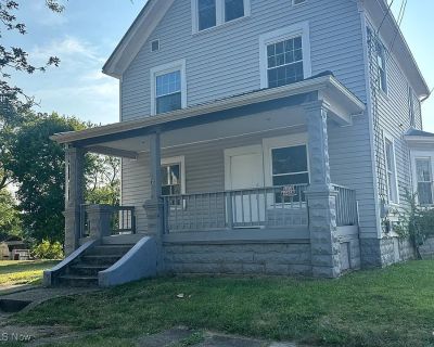 2 Bedroom 1BA Apartment For Rent in Canton, OH