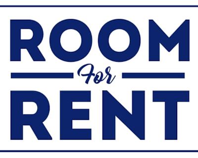 Private room with shared bathroom in a House with 1 roomie, Modesto, CA 95356
