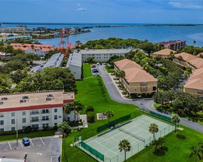 2 Bedroom 1BA 925 ft Apartment For Rent in Dunedin, FL